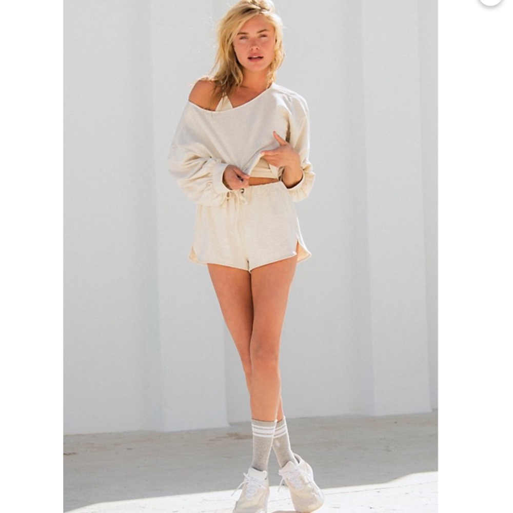 NWT Free people spring forward cropped sweatshirt and shorts set Extra Small